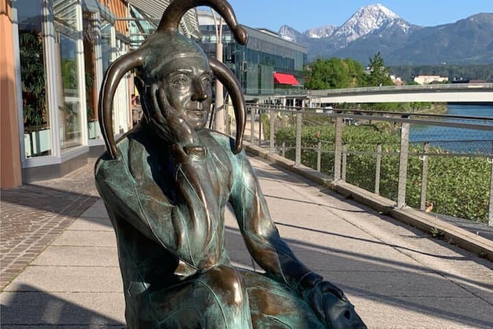 Villach Self-Guided City Walking Tour & Scavenger Hunt