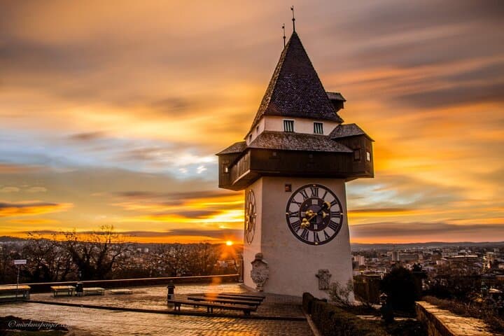 Private transfer from Vienna to Graz