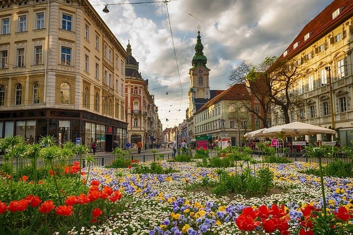 Private transfer from Vienna to Graz