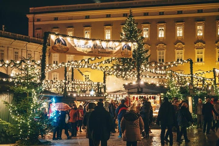 Christmas day trip: Vienna to Salzburg, English speaking driver