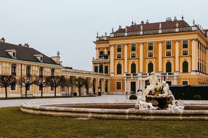 Imperial Elegance Professional Photoshoot at Schonbrunn Palace