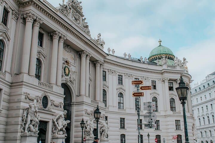 Royal Elegance A Photoshoot at Hofburg Palace