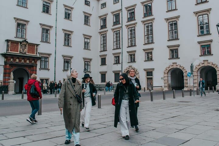 Royal Elegance A Photoshoot at Hofburg Palace