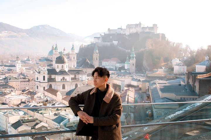 Private Vacation Photoshoot with Photographer in Salzburg