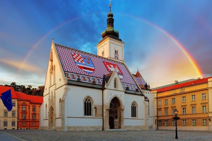Private transfer from Vienna to Zagreb with 2h of Sightseeing