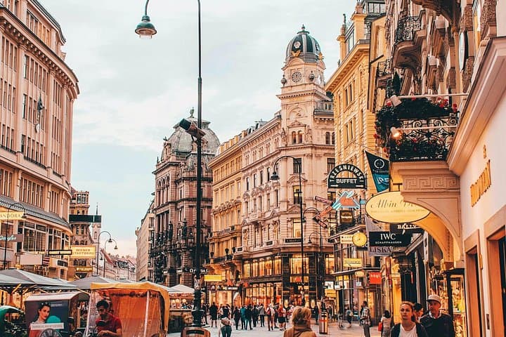 Imperial Treasury Ticket and City Sights Digital Tour in Vienna
