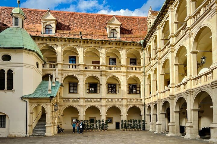 Graz Private Walking Tour with a Local Guide