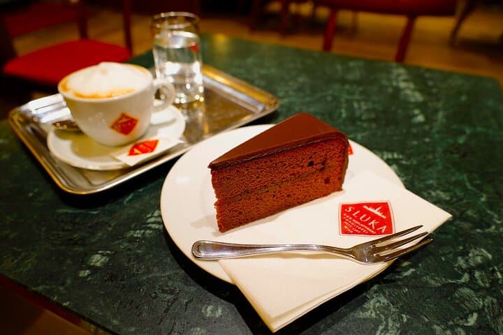 Vienna Sightseeing Private City Tour & Sacher Cake Option