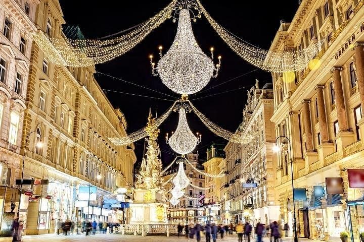 Vienna Christmas Magic Self Guided Walking Tour with an App