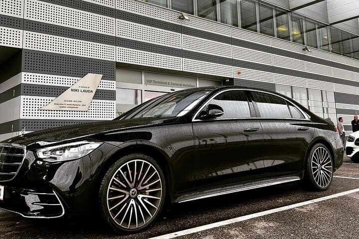 Private Transfer to Vienna Airport (One Way)