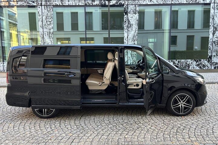 Private Transfer from Sankt Anton am Arlberg to Zurich Airport