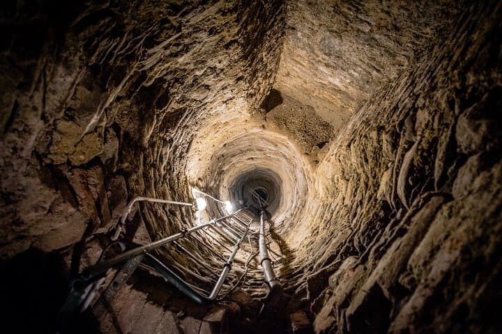 Time travel through the history of the Vienna underworld