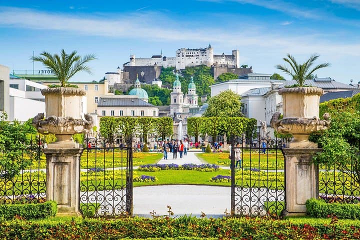 Salzburg Walking Tour with Audioguide on Your Smartphone
