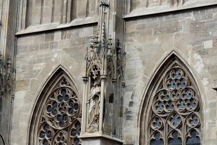 Vienna City Walk 2h: The Old Town - Orginins of Vienna (DE/EN)