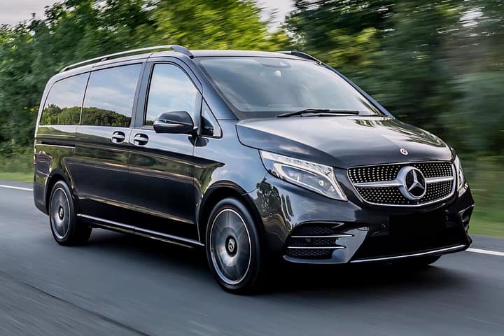 Private door-to-door transfer from Salzburg to Munich