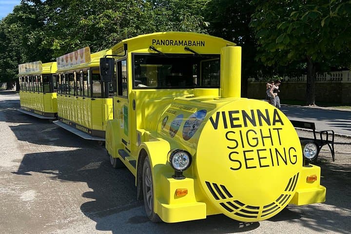 (c) Vienna Sightseeing Tours