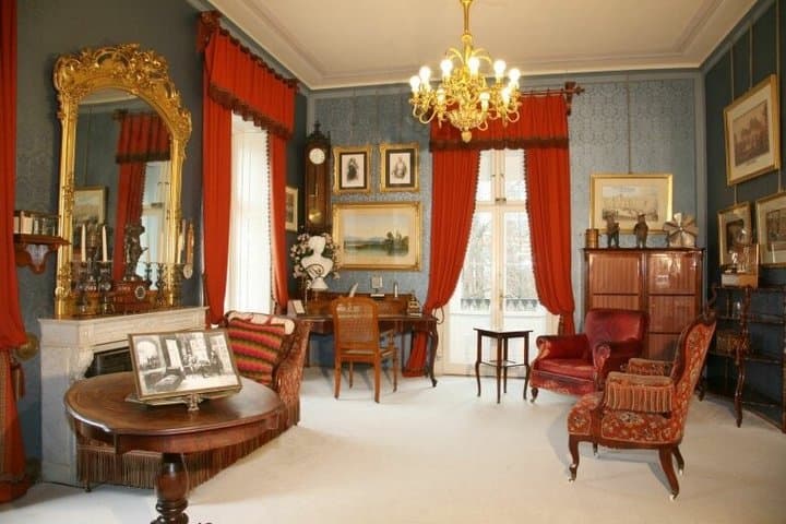 Hallstatt and Imperial Villa Bad Ischl Private Day Tour Salzburg