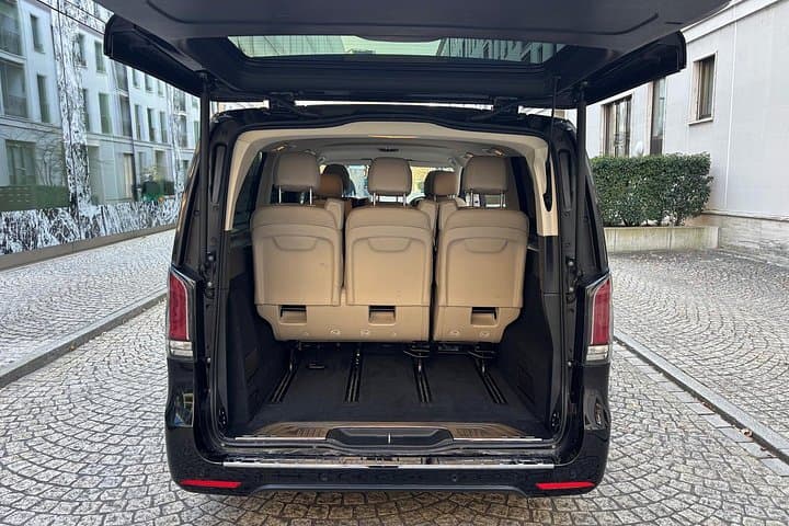 Private Transfer from Sankt Anton am Arlberg to Zurich Airport