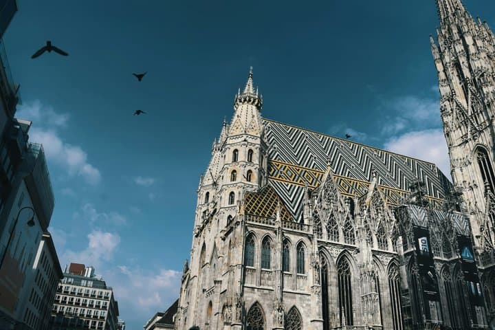 Vienna Self Guided Walking Tour: Royal traditions & Cafe Culture