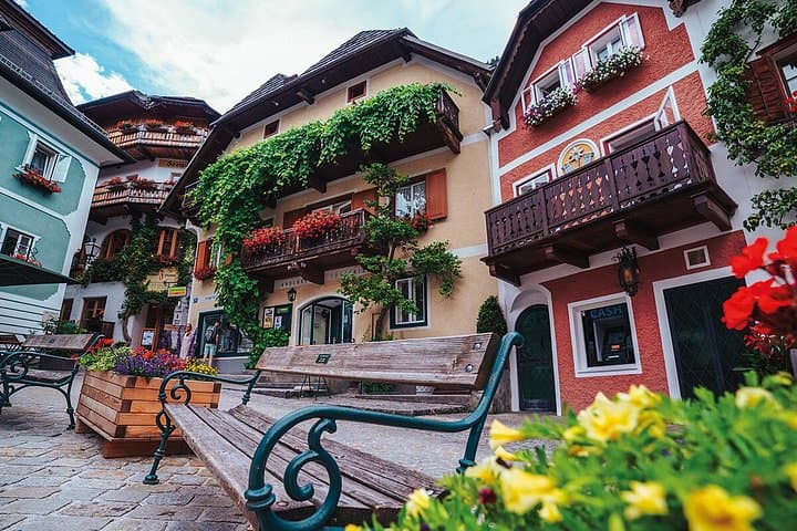 Hallstatt Day Trip from Vienna & Melk Stop in 20 Guide Languages