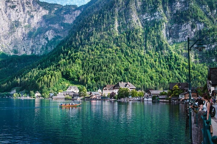 Hallstatt Day Trip from Vienna & Melk Stop in 20 Guide Languages