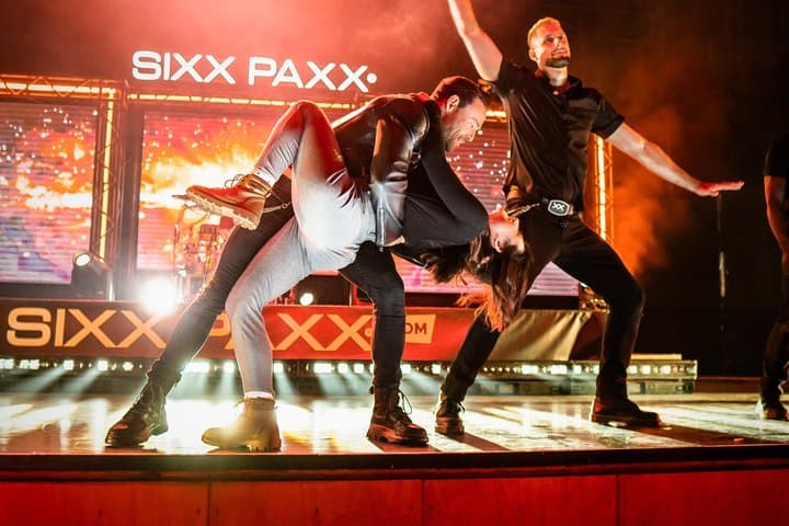 Sixx Paxx Dinner Show