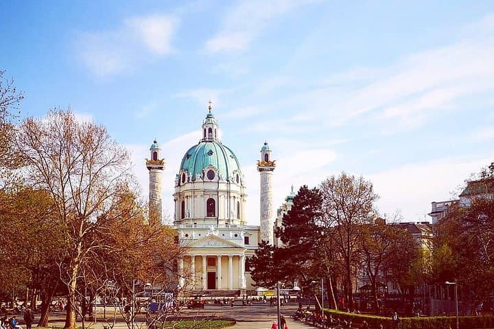 Vienna Imperial & Green E-Bike Tour