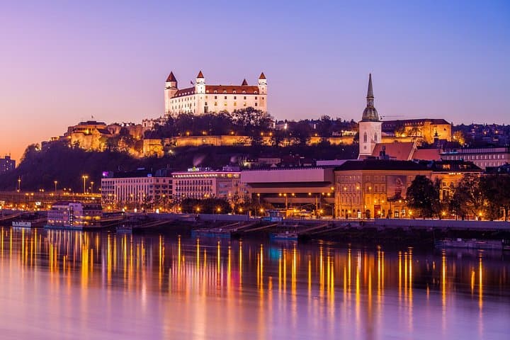 Private Day Trip from Vienna Budapest and Evening Bratislava
