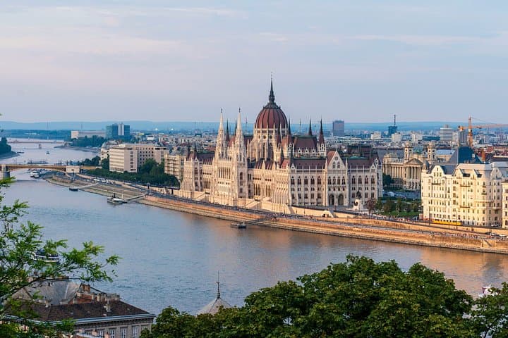 Private Transfer from Vienna to Budapest