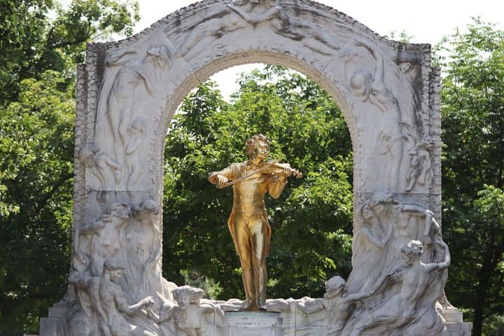 Vienna Scavenger Hunt & Highlights Self-Guided Walking Tour
