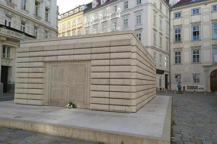Jewish Traces and Hitler's Vienna