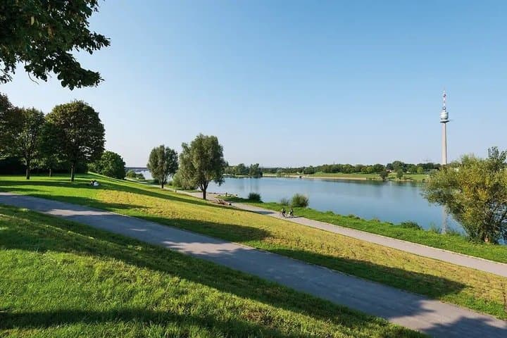 E-Bike Vienna’s Danube River & Green Park Routes