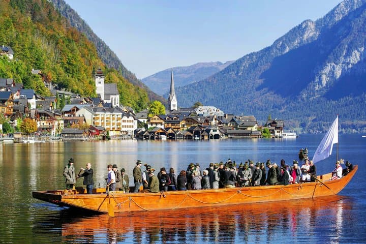 Hallstatt Walking Tour with Audioguide on your Smartphone
