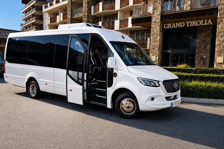 Private transfer Kitzbühel Ellmau to Innsbruck Airport INN