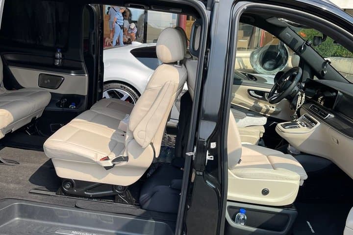 Private transfer Kitzbühel Ellmau to Innsbruck Airport INN