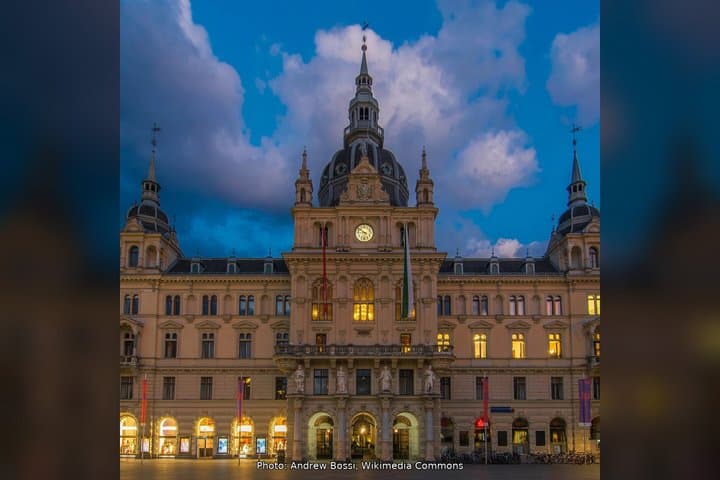 Historical Hitler Self Guided Walking Tour and Audio Guide Graz