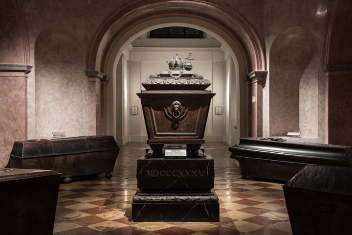 Admission with guided tour German to the Imperial Crypt Vienna