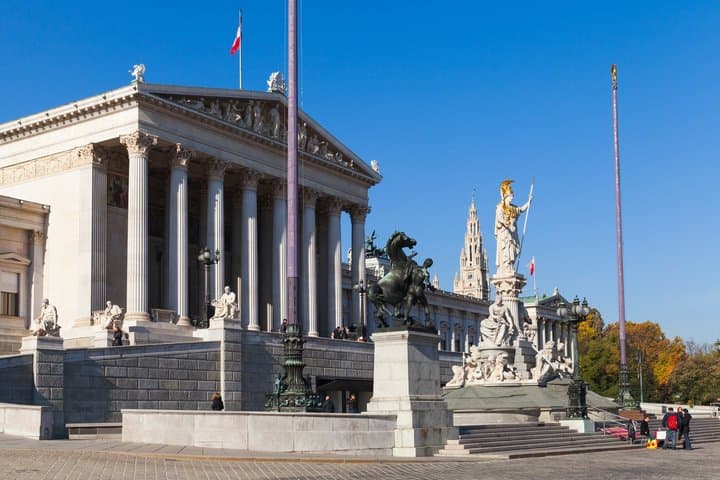 Vienna Emperor Route: City Walk with Audio Guide in 7 Languages