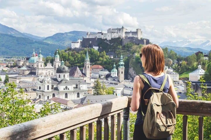 Hello Salzburg: Private 2-Hour Intro City Walk with Local Guide