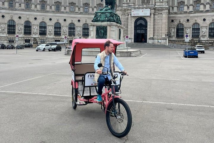 Classic 1 Hour Vienna Rickshaw Private Tour