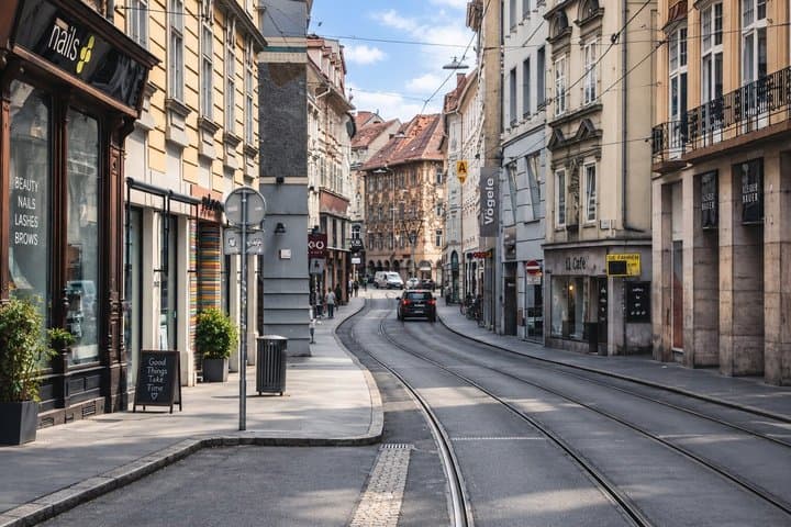 Self-guided podcast tour Graz: The Velvet Fortress