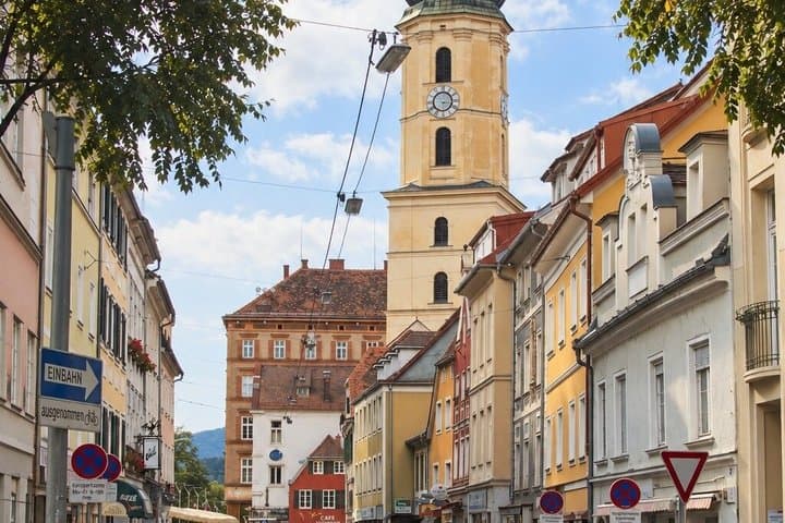 Self-guided podcast tour Graz: The Velvet Fortress